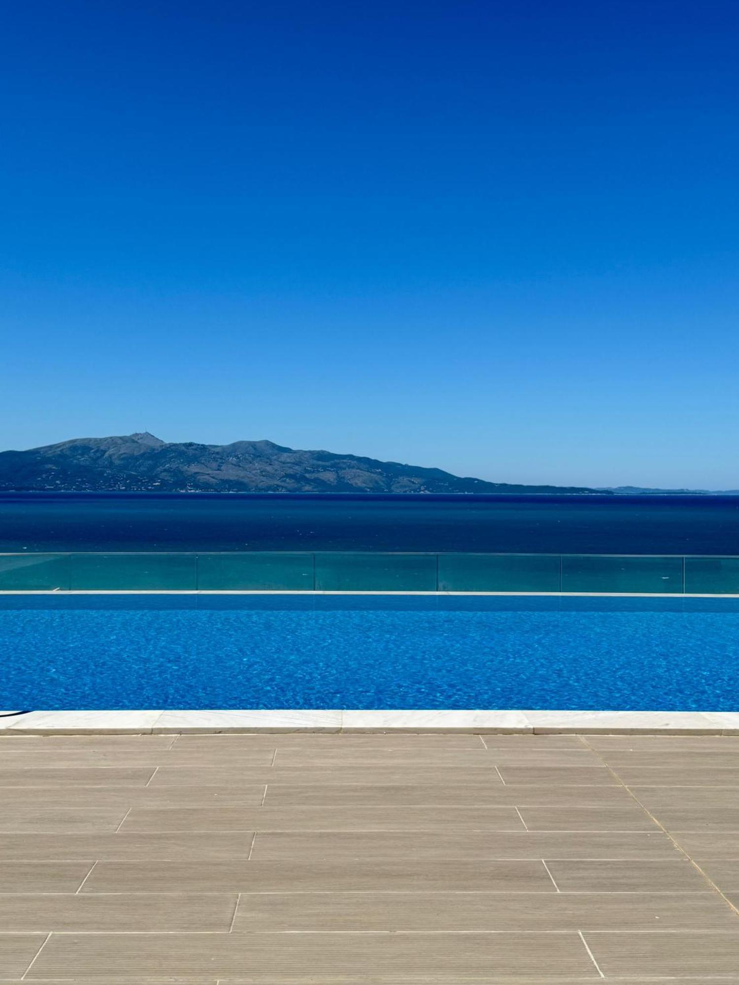 The Queen'S Lion Premium Hotel Saranda Extérieur photo
