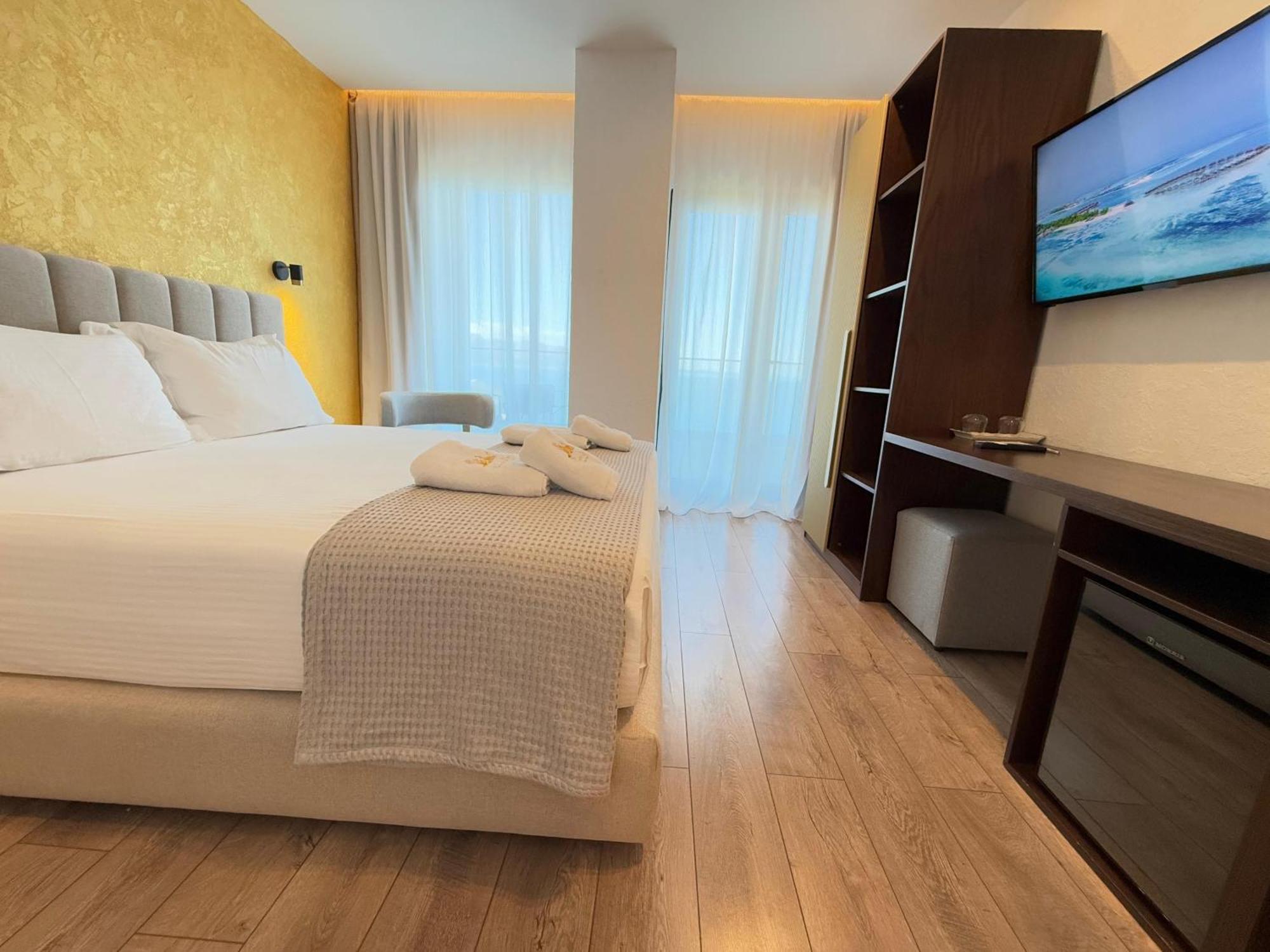 The Queen'S Lion Premium Hotel Saranda Extérieur photo