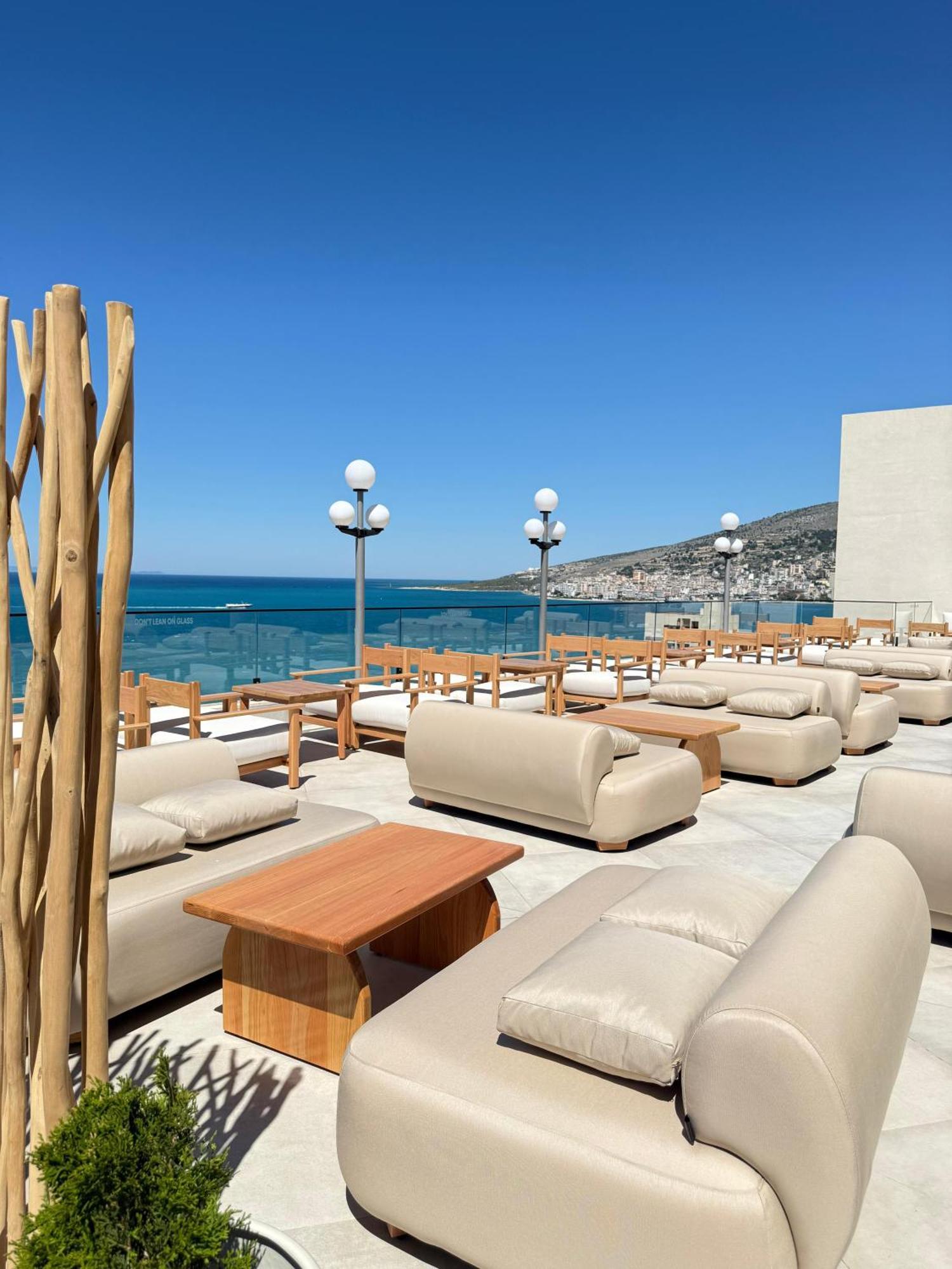 The Queen'S Lion Premium Hotel Saranda Extérieur photo